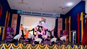 Jamnagar: સૈનિક સ્કૂલ બાલાચડીના 60 માં વાર્ષિકોત્સવની ઉજવણી કરાઇ, કેડેટોને સન્માનિત કરાયા