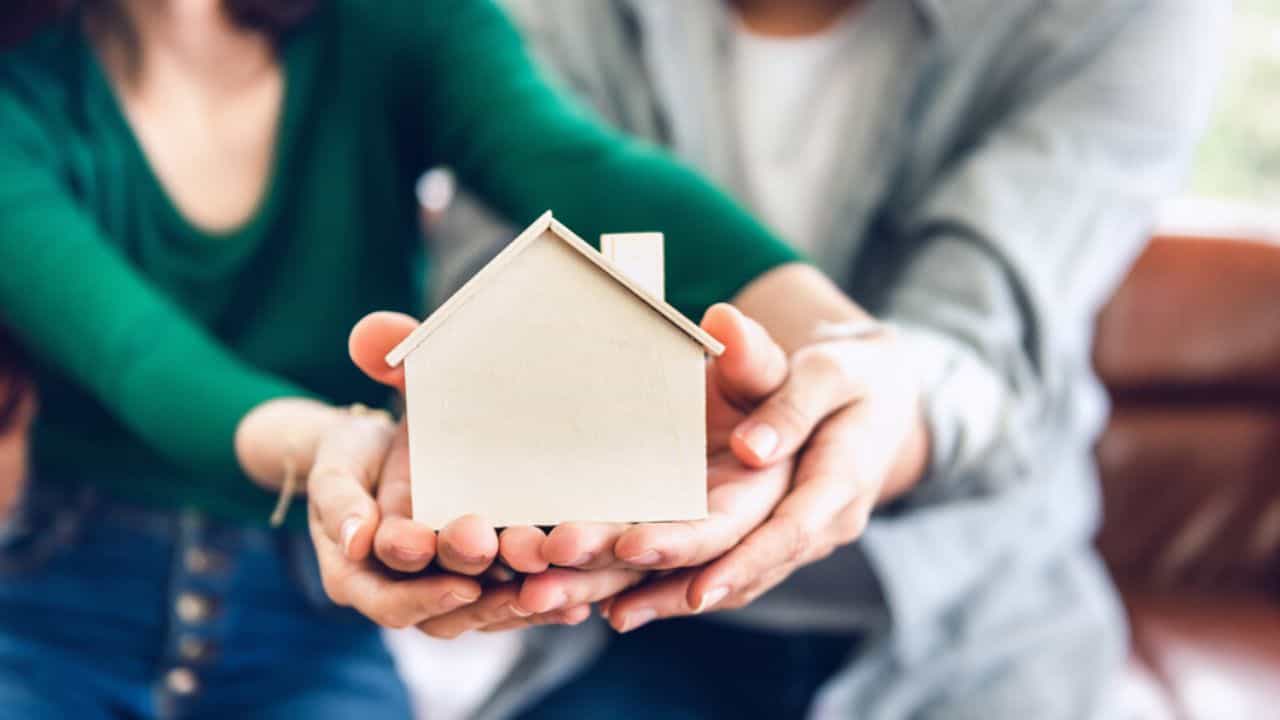 Joint Home Loan: પર્સનલ હોમલોનની સરખામણીએ આ લોન કેટલી લાભદાયક? જાણો અહેવાલ દ્વારા