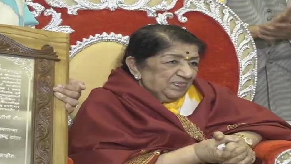 #LataMangeshkar : લતા મંગેશકરની હાલત ફરી લથડી, સોશિયલ મીડિયા પર લોકો તેમના સ્વાસ્થ્ય માટે કરી રહ્યા છે પ્રાર્થના