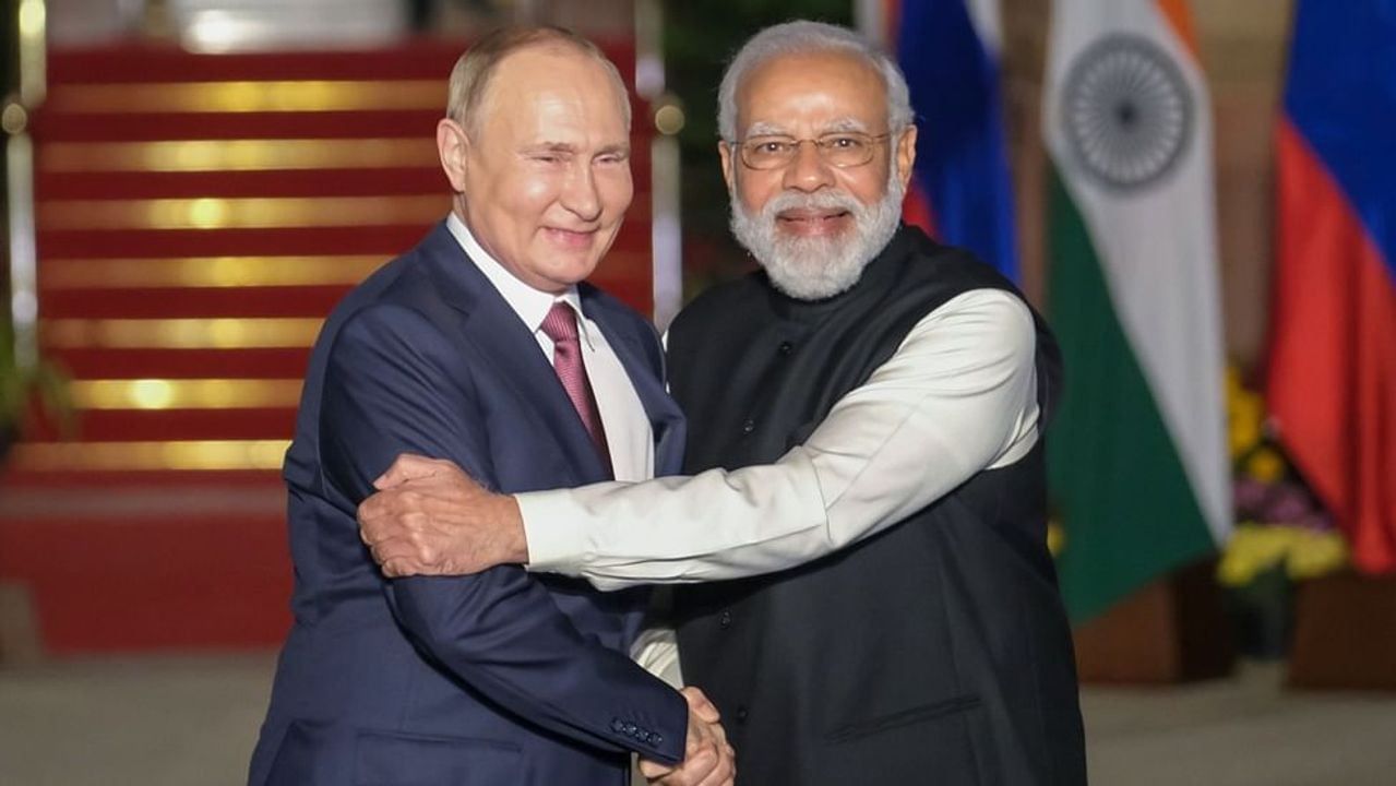 Russia Ukraine War: PM મોદીએ રશિયન રાષ્ટ્રપતિ પુતિન સાથે કરી વાત, ભારતીય નાગરિકો પર વ્યક્ત કરી ચિંતા, કહ્યું- વાતચીતથી લાવો સમસ્યાનો ઉકેલ