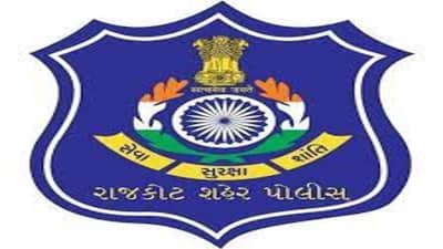 Rajkot: પાડોશમાં રહેતા યુવકે માસુમ બાળકીને લિફ્ટમાં માર્યો માર, CCTV ફુટેજના આધારે બાળકીની માતાએ પોલીસ ફરિયાદ નોંધાવી