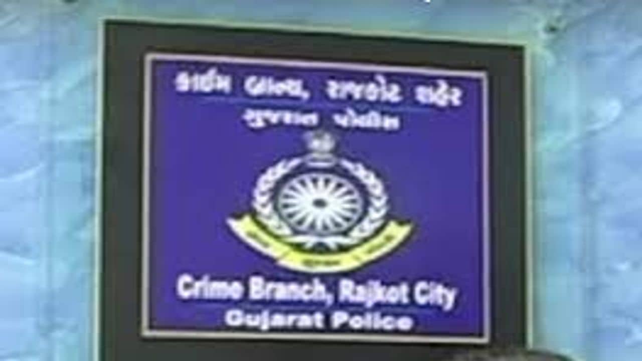 Rajkot : ધારાસભ્યના લેટરબોમ્બ બાદ મોટી કાર્યવાહી, ક્રાઈમ બ્રાન્ચ-SOGના પોલીસ કર્મચારીઓની બદલી