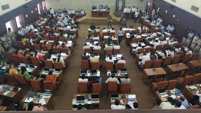 Surat : મહાનગરપાલિકાનું પહેલું ઇ બજેટ, વિપક્ષી સભ્યોએ વિરોધ દર્શાવ્યો