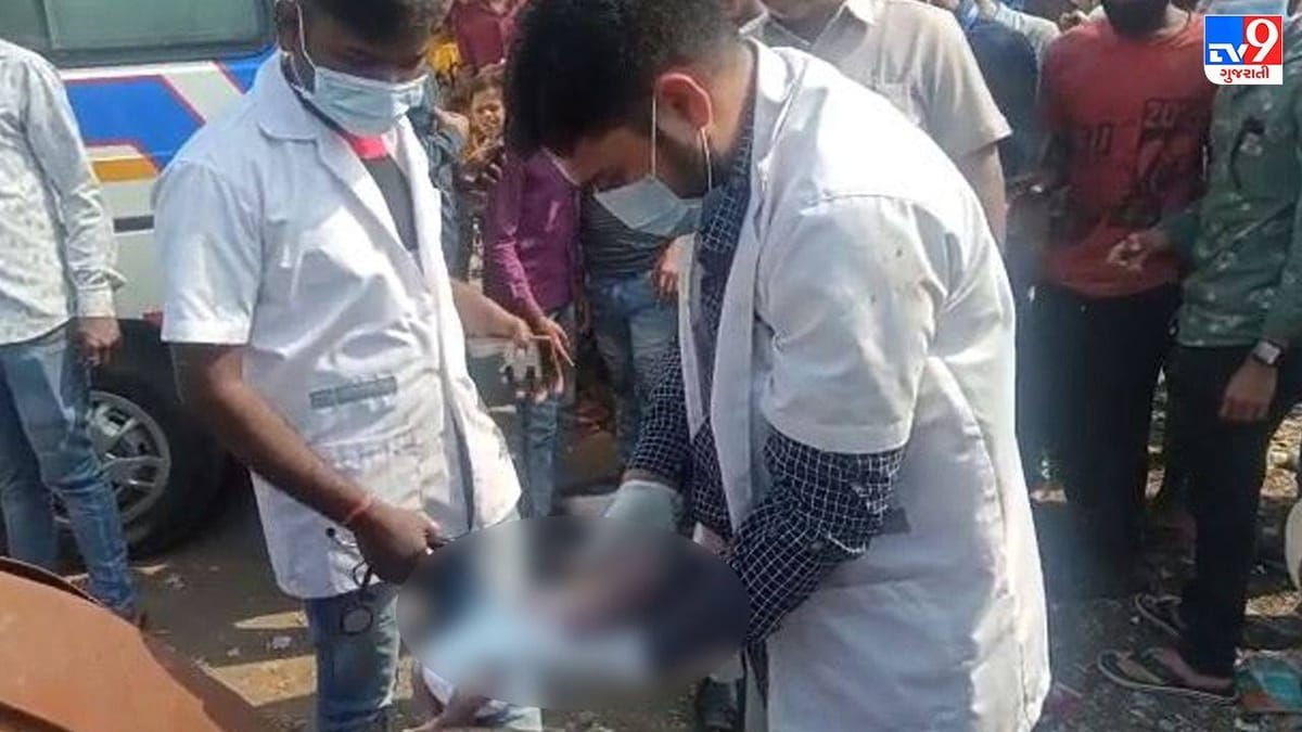 Surat: પાંડેસરામાં કચરાના ઢગલામાંથી નવજાત બાળક મળી આવ્યું, સારવાર મળે તે પહેલાં જ મોત