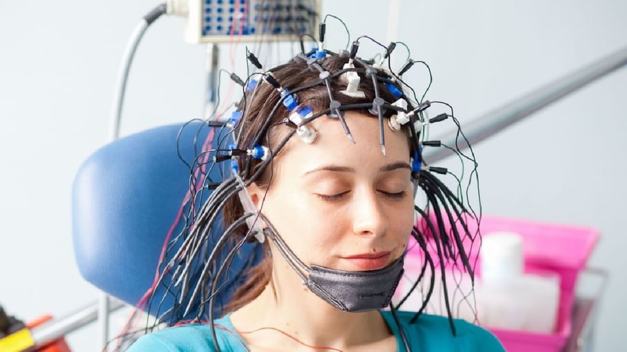 સંશોધકોનું કહેવું છે કે, જે વૃદ્ધના મગજની નોંધ કરવામાં આવી હતી તેમને હાર્ટ એટેક આવ્યો હતો, પરંતુ આ દરમિયાન દર્દીને EEG મશીન સાથે જોડવામાં આવ્યો હતો. પરિણામે, મૃત્યુ સમયે, તે વ્યક્તિના મનની તમામ પ્રવૃત્તિઓ રેકોર્ડ કરવામાં આવી હતી. જ્યારે આ રેકોર્ડિંગ્સ જોવામાં આવ્યા તો ઘણી ચોંકાવનારી બાબતો સામે આવી.