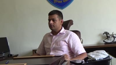 અમરેલીમાં પોલીસ સ્ટેશનના તમામ 50 કર્મયારીઓની બદલી, SP નિર્લિપ્ત રાયનો નિર્ણય અમરેલીમાં પોલીસ સ્ટેશનના તમામ 50 કર્મયારીઓની બદલી, SP નિર્લિપ્ત રાયનો નિર્ણય