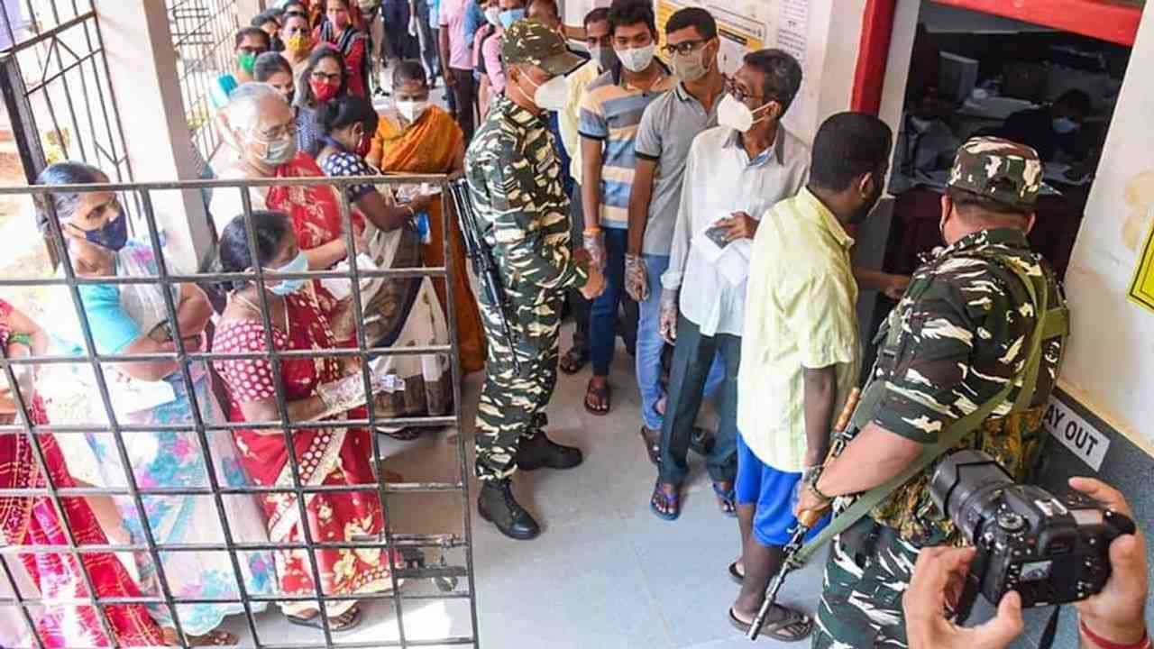 UP Election 2022 : સાયકલનું બટન દબાવતા કમળની કાપલી નીકળે છે, સમાજવાદી પાર્ટીએ ચૂંટણી પંચને કરી ફરિયાદ