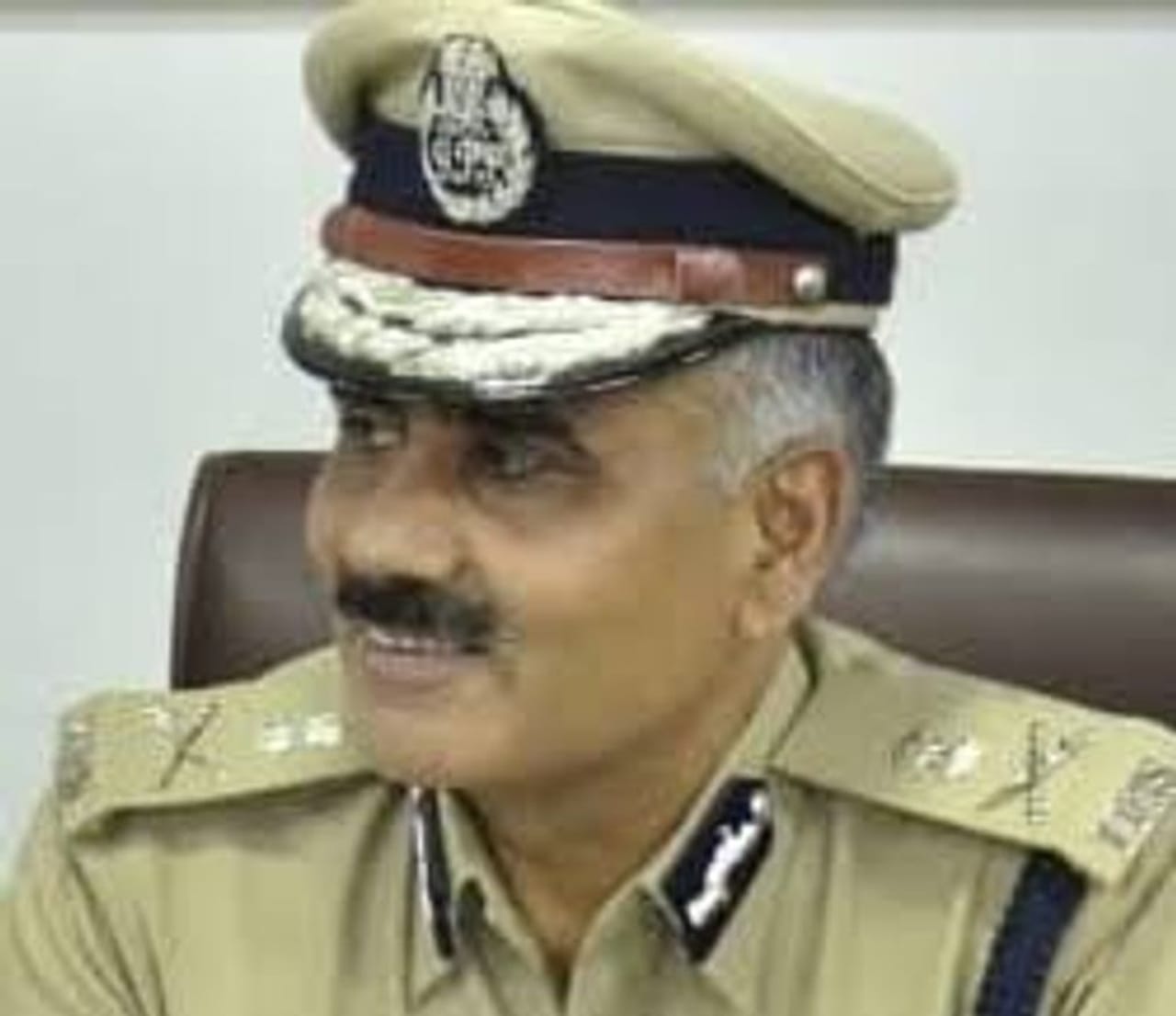 વડોદરા શહેરના તમામ 21 પોલીસ સ્ટેશનના ડી સ્ટાફનું વિસર્જન થશે, વડોદરા પોલીસ કમિશનરે તમામ DCPને આપી સૂચના