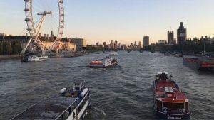 લંડનમાં થેમ્સ નદી પાસે મળી સંદિગ્ધ વસ્તુઓ, 4 મોટા બ્રીજને બંધ કરવામાં આવ્યા, તપાસ શરૂ
