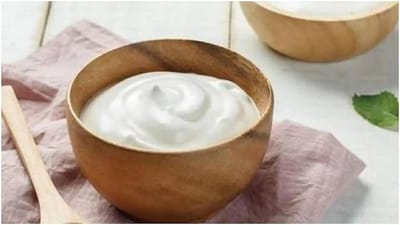 Skin Care Tips: શું તમે ચહેરા પરની કરચલીથી પરેશાન છો, તો દહીંના આ ફેસ માસ્કનો ઉપયોગ કરો, ત્વચા પર આવશે ચમક
