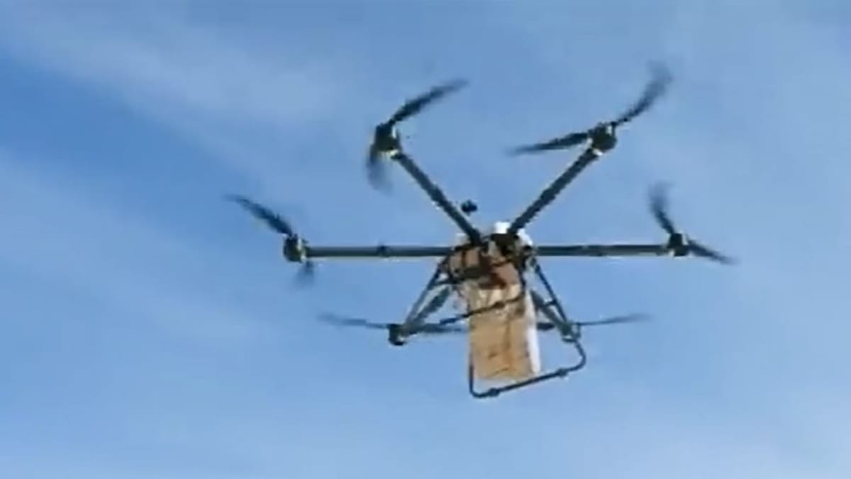 Booster Dose: બરફથી ઢંકાયેલા જમ્મુ કાશ્મીરના વિસ્તારોમાં ડ્રોનથી કોરોના વેક્સિન પહોચાડી રહી છે સેના