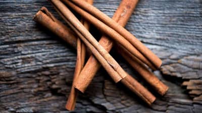 High Blood Pressure : તજ છે હાઈ બીપીના દર્દીઓ માટે લાભદાયક, જાણો અને કરો ઉપાય