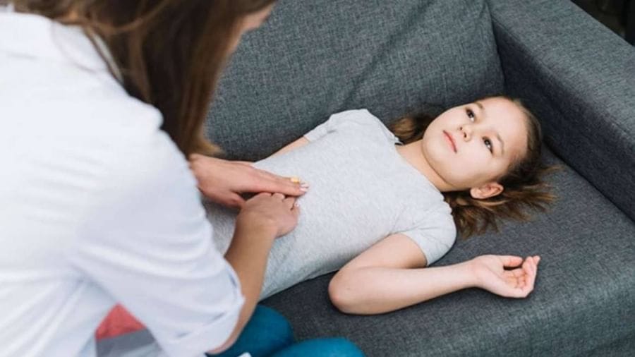 Constipation relief tips: બાળકોને કબજિયાતની સમસ્યા છે તો અજમાવો આ ઘરેલું ઉપચાર