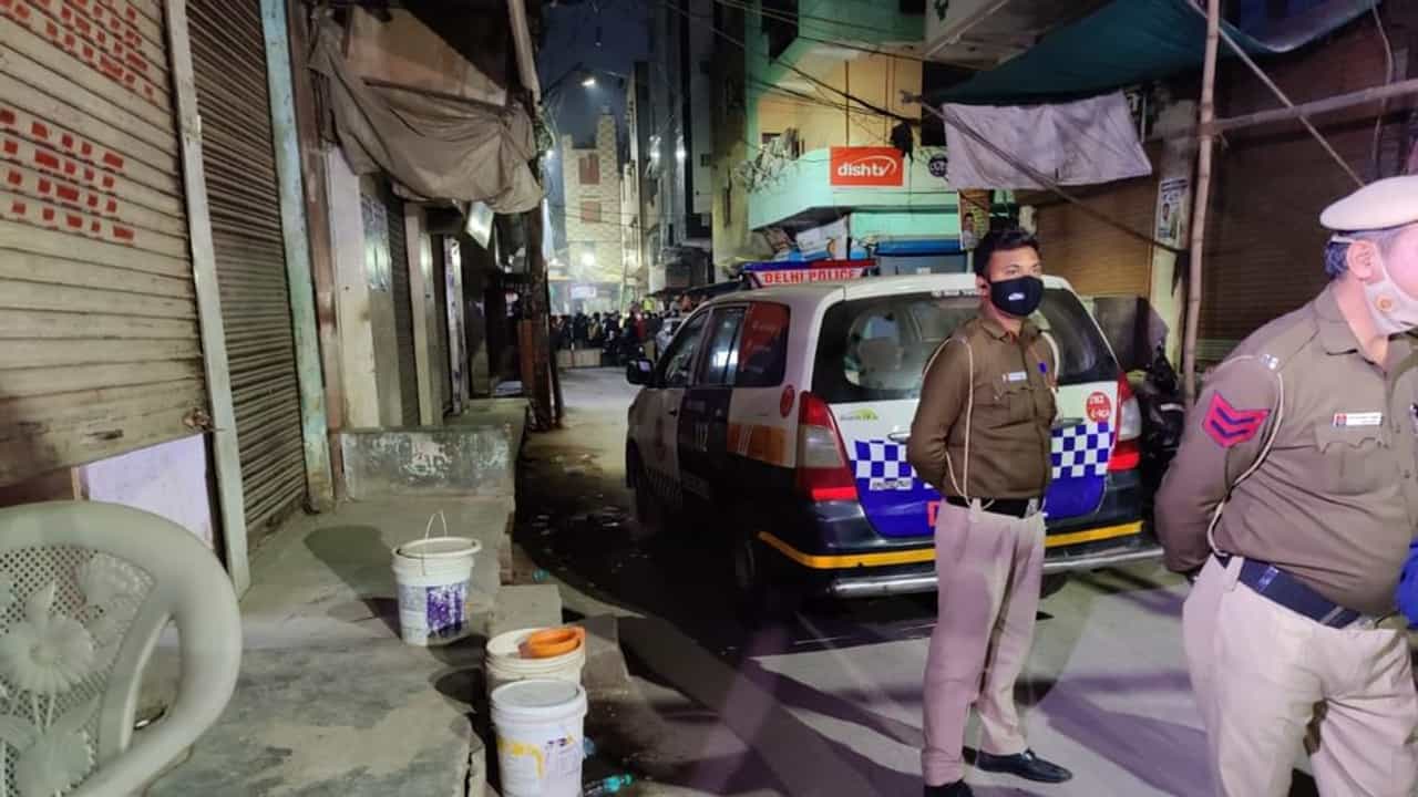 Delhi: જૂની સીમાપુરીમાંથી મળેલી બેગમાંથી મળ્યું IED, શંકાસ્પદ બેગ મળે તે પહેલા જ ભાડૂતો ઘરમાંથી ભાગ્યા, તપાસમાં થશે ઘટસ્ફોટ