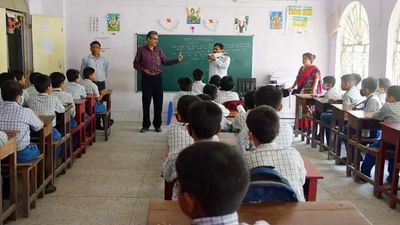 આખરે બે વર્ષ બાદ શાળા-કોલેજો રાબેતા મુજબ શરૂ થશે, 21 ફેબ્રુઆરીથી સંપૂર્ણ ઓફલાઇન શિક્ષણ શરૂ થશે