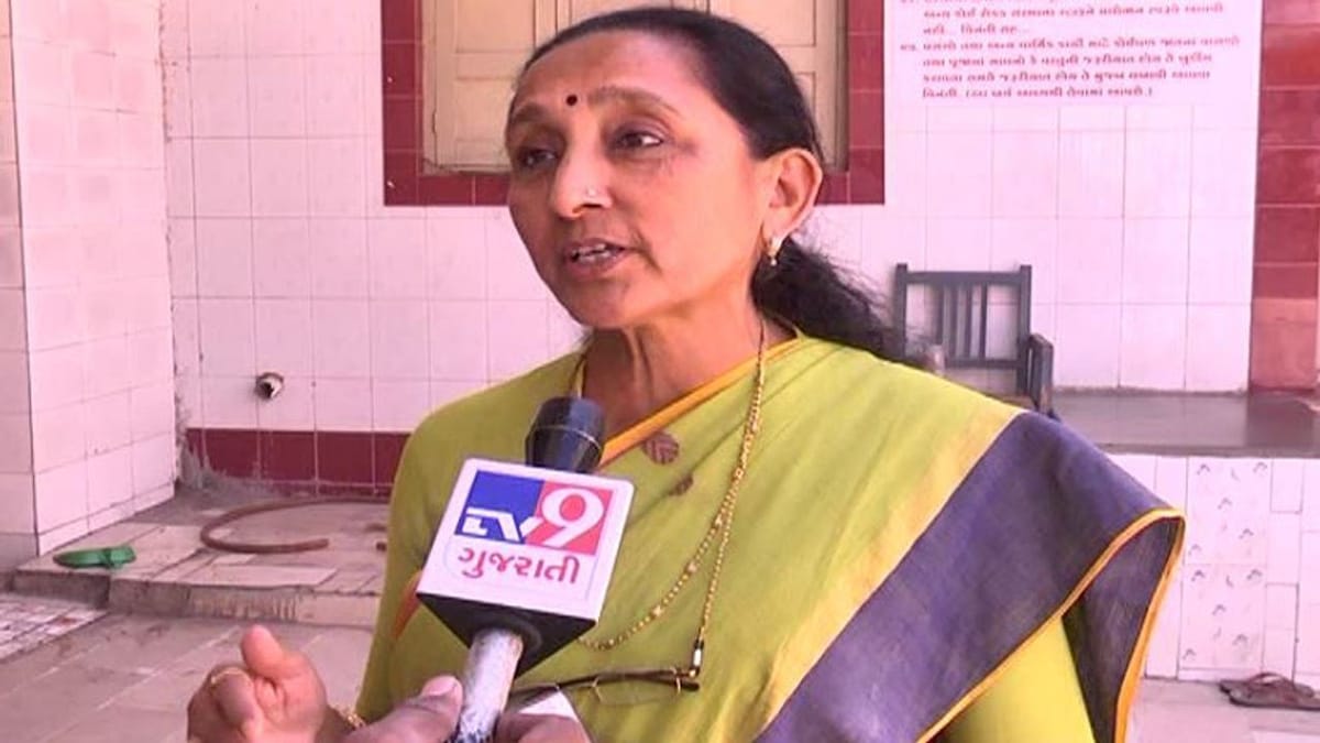 Bhavnagar: સાબરમતી-ભાવનગર બ્રોડગેજનું કામ પૂર્ણ થયું પણ ટ્રેનો ક્યારે શરૂ થશે? જાણો સાંસદ ભારતીબહેન શું કહે છે Bhavnagar: સાબરમતી-ભાવનગર બ્રોડગેજનું કામ પૂર્ણ થયું પણ ટ્રેનો ક્યારે શરૂ થશે? જાણો સાંસદ ભારતીબહેન શું કહે છે