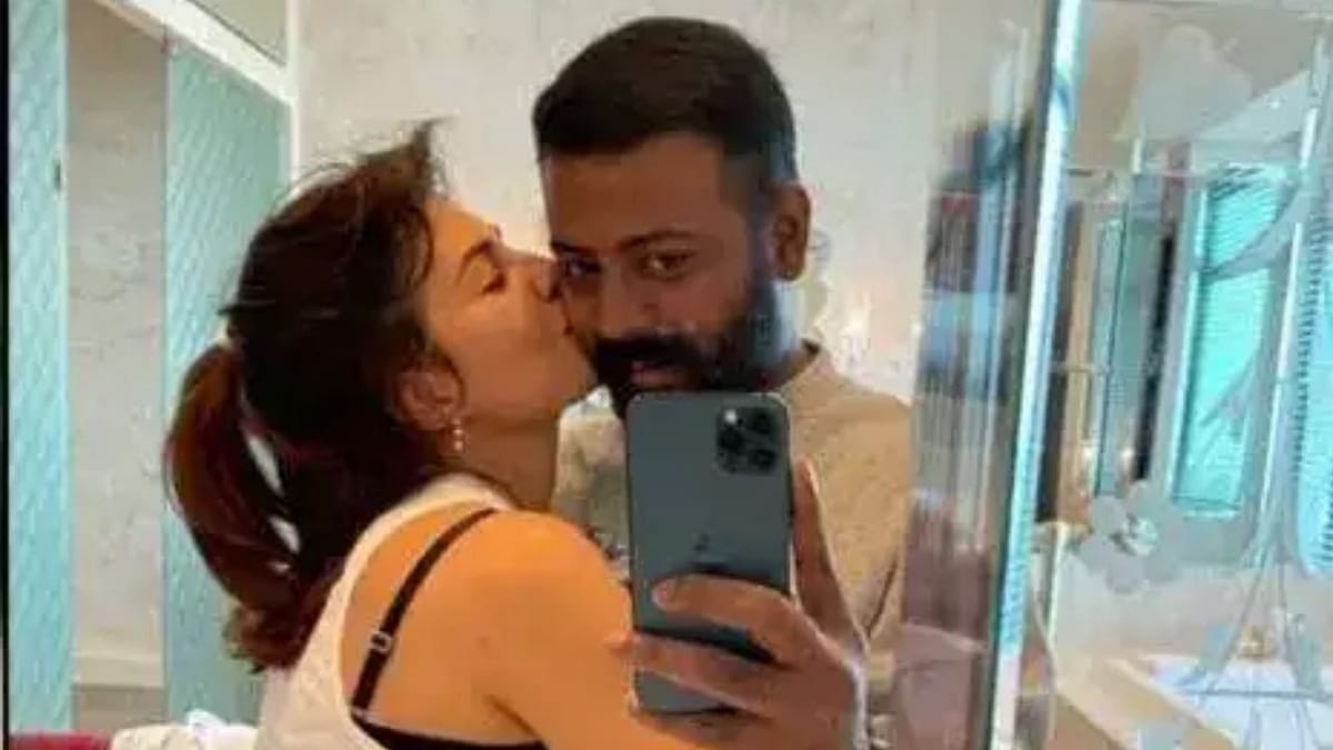 Jacqueline Fernandez સાથેનો ફોટો વાયરલ થયા પછી બચાવમાં આવ્યો સુકેશ, કહ્યું હા અમે રિલેશનશિપમાં હતા