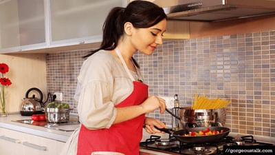 Kitchen Hacks : ગૃહિણીઓ માટે ખુબ જ ઉપયોગી સાબિત થશે આ કિચન હેકસ