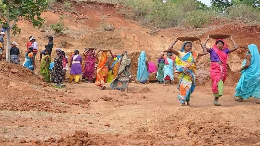 MGNREGA: મનરેગા હેઠળ વચેટિયા અને લાભાર્થીઓ વચ્ચેની સાંઠગાંઠ અંગે સરકાર ગંભીર, યોજનાને વધુ કડક બનાવાશે