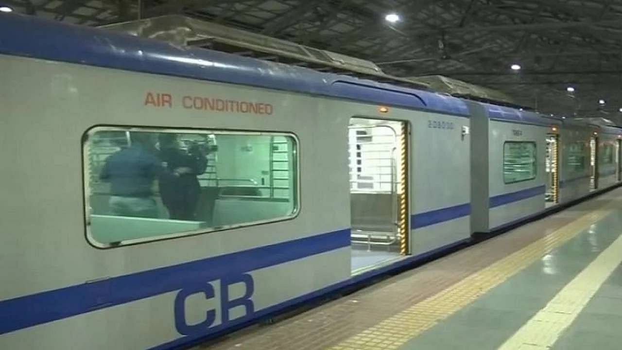 Mumbai Local Train: મુંબઈ લોકલ એસી ટ્રેનનું ભાડું ટૂંક સમયમાં ઘટાડવામાં આવશે, રેલવે પ્રધાન અશ્વિની વૈષ્ણવે આપ્યા સંકેત