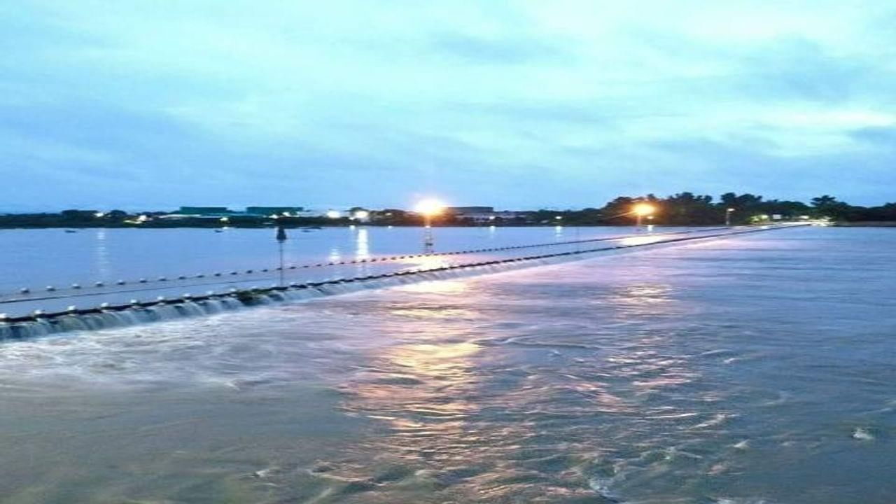 આ નદીના સુંદર અને કુદરતી નજારા જોવાનો શ્રેષ્ઠ સમય ચોમાસાની ઋતુમાં છે. આ ઉપરાંત દર વર્ષે માર્ચ મહિનામાં અહીં થાર ફેસ્ટિવલનું પણ આયોજન કરવામાં આવે છે. આ ત્રણ દિવસીય થાર ફેસ્ટિવલનું આયોજન રાજસ્થાનના સરહદી જિલ્લા બાડમેરની કલા, સંસ્કૃતિ અને પર્યટનને પ્રોત્સાહન આપવાના ઉદ્દેશ્ય સાથે કરવામાં આવ્યું છે. આ ઉત્સવમાં દેશી-વિદેશી પ્રવાસીઓની ભીડ જામે છે.
(Image-one plus community)