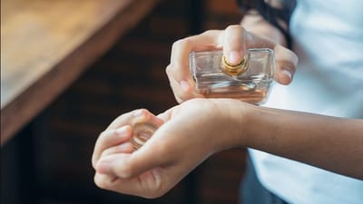 Career in Perfumery: જો તમને સુગંધની સારી સમજ હોય તો પરફ્યુમર બનો, જાણો કોર્સ, કમાણી અને કારકિર્દીના વિકલ્પો