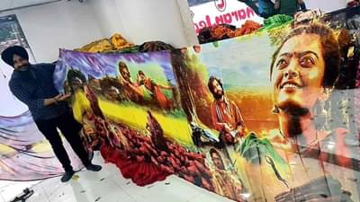 Surat : પુષ્પા નો ક્રેઝ ઓછો નથી થતો, હવે માર્કેટમાં આવી પુષ્પા સાડી