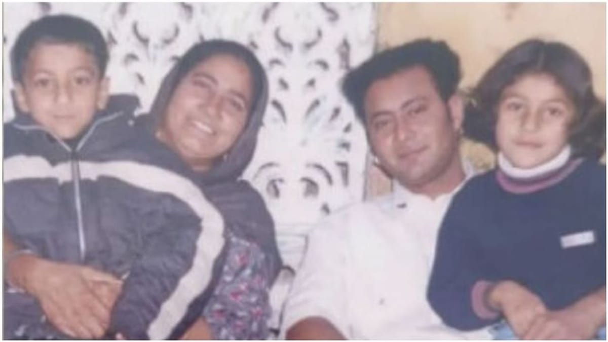 Pehchan Kon: શું તમે આ બાળકીને ઓળખી શકો છો ? આજે છે તેમના લાખો ચાહકો