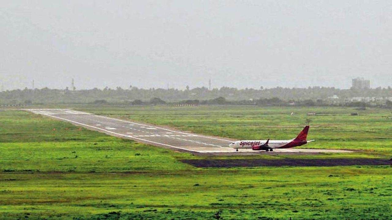 Surat Airport : સુરત એરપોર્ટ વિસ્તરણને લઈને એરપોર્ટ એડવાઇઝરી કમિટીની બેઠક મળી, પેરેલલ રન વે બનાવવાના કામમાં ઓએનજીસીની પાઇપલાઇનનો અવરોધ