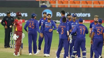 વેસ્ટ ઈન્ડિઝ સામેની ઘરેલુ વનડે શ્રેણી ભારતના ભૂતપૂર્વ કેપ્ટન વિરાટ કોહલી માટે નિરાશાજનક મોડ પર સમાપ્ત થઈ. તે પ્રથમ બે વનડેમાં રન માટે સંઘર્ષ કરતો જોવા મળ્યો હતો અને છેલ્લી વનડેમાં ખાતું પણ ખોલી શક્યો ન હતો. આ શ્રેણી તેની કારકિર્દીમાં ખરાબ યાદોની જેમ બની રહેશે.