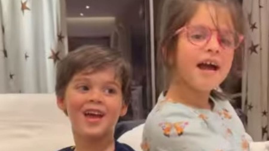 કરણ જોહરના બાળકોએ દીપિકા પાદુકોણની ફિલ્મ 'ગહેરાઈયા'નું 'ડુબે' ગીત ગાયું અલગ અંદાજમાં, જુઓ વીડિયો