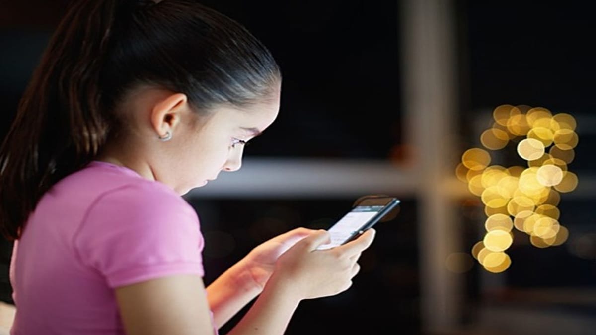 અમદાવાદ : મોબાઇલની આદત બાળકો અને સગીરો માટે જોખમી, આ કિસ્સો વાંચી વાલીઓ ચેતી જજો