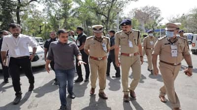 અમદાવાદ : બે દિવસની મુલાકાતમાં નરેન્દ્ર મોદીના ત્રણ નિર્ણયથી પોલીસ મુંઝવણમાં મુકાઈ  હતી