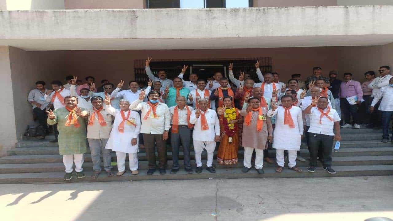 ભાવનગરની સૌથી મોટી જિલ્લા સહકારી બેન્કમાં ભાજપે કોંગ્રેસ પાસેથી સત્તા આંચકી