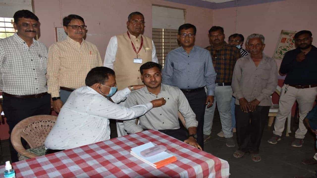 Mehsana : ONGC અને યંગ સીટીઝન ઓફ ઇન્ડિયાના સંયુક્ત ઉપક્રમે કસલપુરા ગામે વિનામૂલ્યે સર્વ રોગ નિદાન કેમ્પ યોજાયો