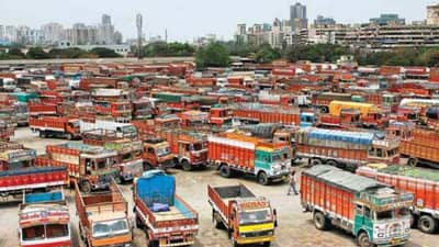 Valsad: વાપીમાં ટ્રાન્સપોર્ટ નગરની વર્ષો જૂની માગ હજુ સંતોષાઈ નથી, શહેરમાં દરરોજ સર્જાય છે ટ્રાફિકની સમસ્યા