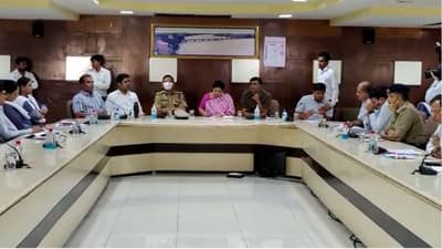 Surat : બોર્ડની પરીક્ષામાં વિદ્યાર્થીઓને અગવડતા ન પડે તે માટે મનપામાં મિટિંગ યોજાઈ