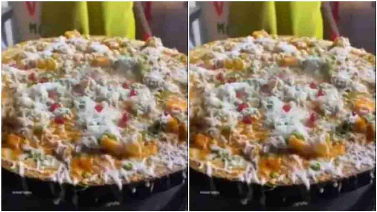 Weird Food: સ્ટ્રીટ વેન્ડરે ફ્રુટ ઉમેરી ઢોસા કર્યા તૈયાર, લોકોએ આપી આવી પ્રતિક્રિયાઓ