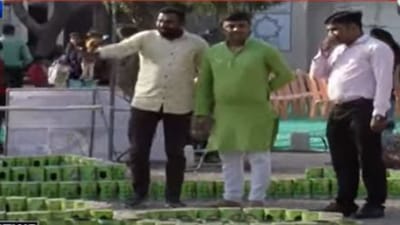 World Sparrow Day: અમરેલીના સુલતાનપુર ગામમાં 4,500 ચકલીના માળાનું વિતરણ, ચકલીઓના રક્ષણનું મહત્વ સમજાવાયુ