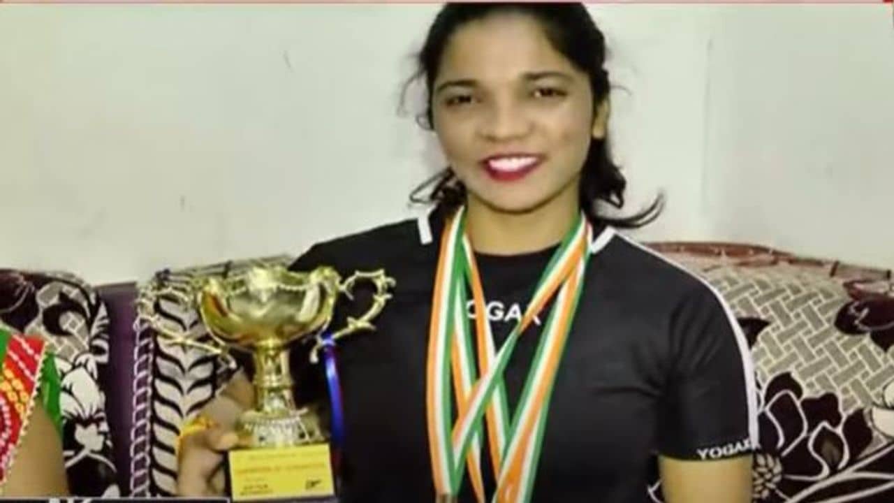 Ahmedabad: શિવાનીએ વેઇટ પાવર લિફ્ટિંગમાં દેખાડ્યો દમ, 120 કિલો ડેડ લિફ્ટિંગમાં જીત મેળવી ‘ગોલ્ડન ગર્લ’ બની