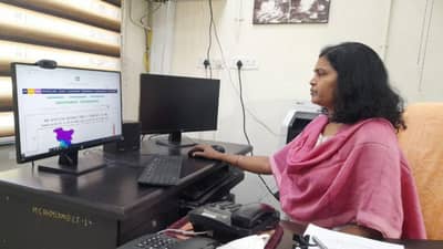 Kutch: ગુજરાતમાં સિઝનનું સૌથી વધુ 42.6 ડિગ્રી તાપમાન નલિયામાં નોંધાયું, બપોરે 12 થી 4 સુધી લોકોને બિનજરૂરી બહાર નહિ નીકળવા હવામાન વિભાગની અપીલ