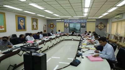 Kutch: દિનદયાળ પોર્ટ પર ઓથોરિટી બોર્ડની બેઠક મળી, કામદારોના પ્રશ્ન અને જમીન સહિત વિકાસના વિવિધ 34 કામ પર નિર્ણય લેવાયા