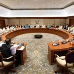 યોગી આદિત્યનાથ છેલ્લા 37 વર્ષમાં રાજ્યમાં સંપૂર્ણ કાર્યકાળ પૂર્ણ કરીને સત્તામાં પાછા ફરનારા પ્રથમ મુખ્યમંત્રી હશે. યોગી આદિત્યનાથે તેમની પ્રથમ વિધાનસભા ચૂંટણી ગોરખપુર શહેરી મતવિસ્તારમાંથી 1,03,390ના માર્જિનથી જીતી હતી. 