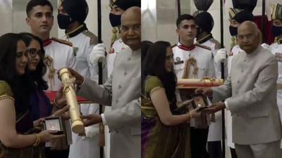 Padma Awards: CDS જનરલ બિપિન રાવતને મરણોત્તર પદ્મ વિભૂષણ, રાષ્ટ્રપતિએ કોંગ્રેસના નેતા ગુલામ નબી આઝાદને પદ્મ ભૂષણ પુરસ્કાર આપ્યો