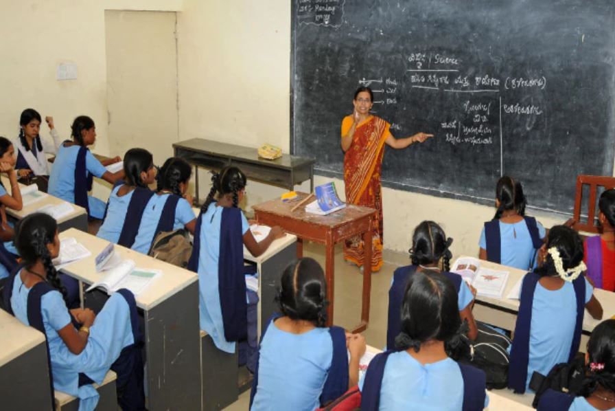 Gujarat માં પ્રાથમિક શિક્ષણ ક્ષેત્રે મોટો નિર્ણય, હવે ધોરણ 1 થી અંગ્રેજી વિષય ભણાવાશે