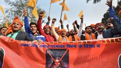 Gujarat માં પાટીદાર બાદ કરણી સેનાએ ક્ષત્રિય યુવાનો પર થયેલા કેસ પરત ખેંચવાની માંગ કરી