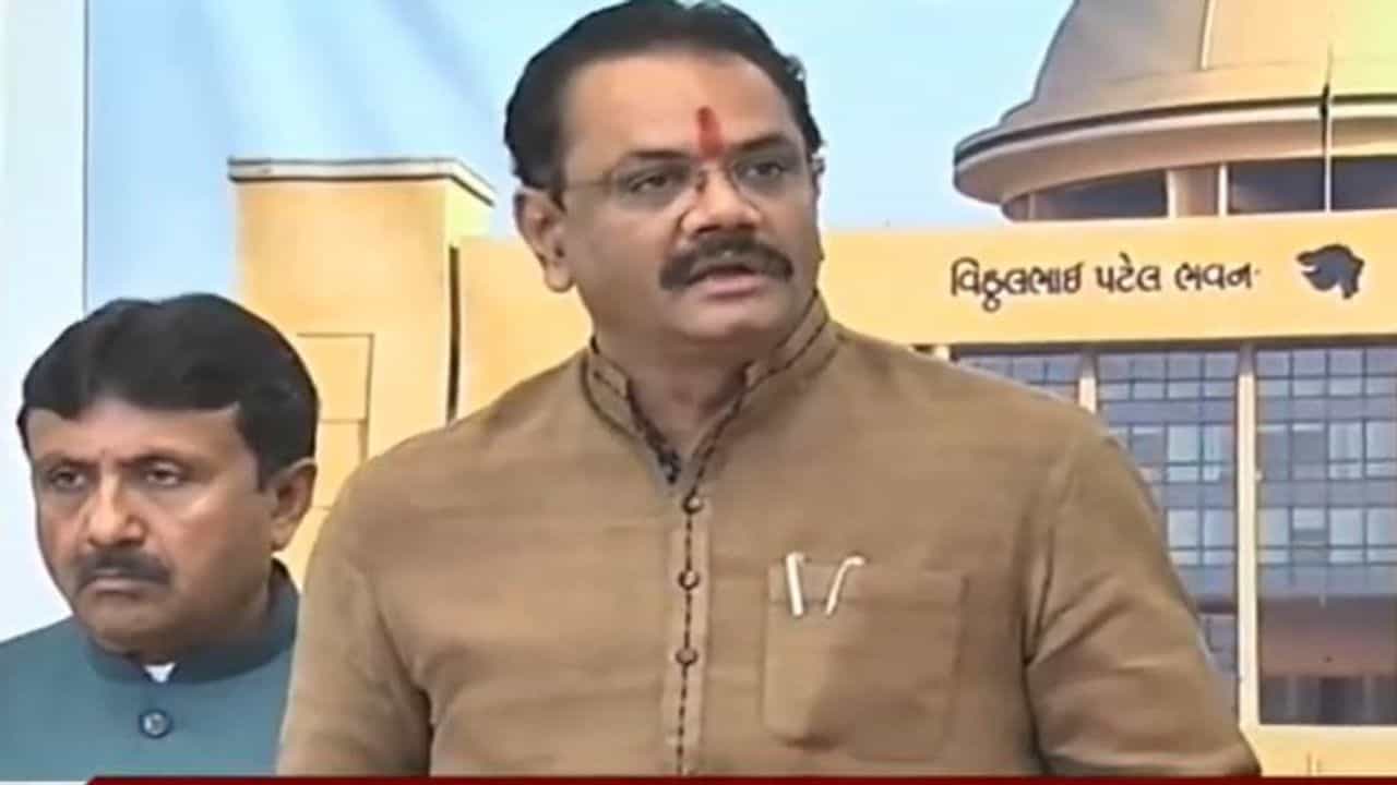 ગુજરાત સરકારે કહ્યું ખેડૂતો માટે મોંધી વીજળી ખરીદવા પણ તૈયાર