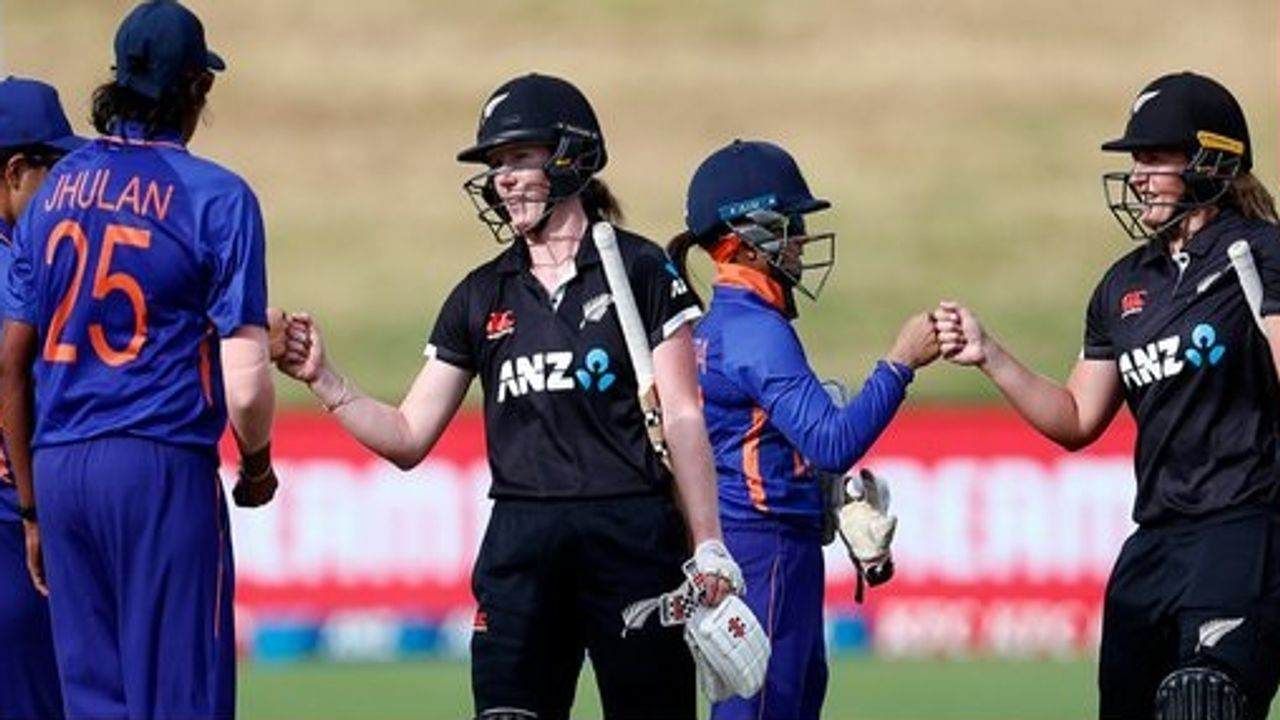 NZ W vs IND W: ન્યુઝીલેન્ડ સામે ટીમ ઇન્ડિયાની હારના આ 4 છે મોટા કારણો, સ્મૃતિ મંધાનાએ તો હદ કરી દીધી