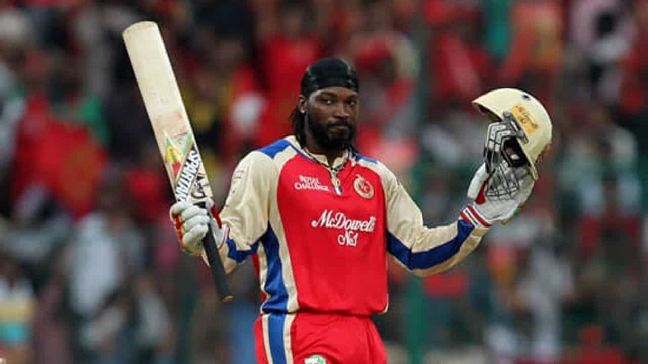 IPL Most Sixers: સિક્સર કિંગ ક્રિસ ગેઇલ ના નામે છે આઇપીએલના ઇતિહાસમાં સૌથી વધુ છગ્ગા ફટકારવાનો વિક્રમ, જાણો યાદી