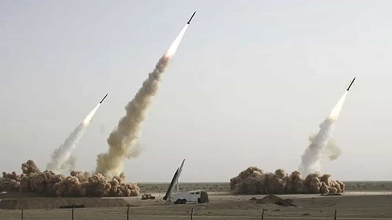 US Iran Tension: રશિયા યુક્રેન યુદ્ધ વચ્ચે વધુ એક યુદ્ધ ? મિસાઈલ હુમલા બાદ અમેરિકા અને ઈરાન વચ્ચે તણાવ વધ્યો